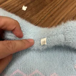 Áo len lông bé gái CN size 140 màu xanh nhạt ít mặc 689516