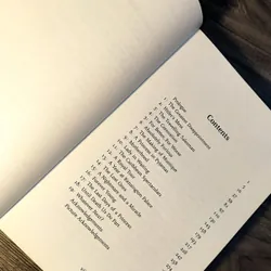 Sách cũ (có ố) Lady in Waiting: My Extraordinary Life in the Shadow of the Crown  723356