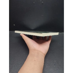 Kẻ Nhạy Cảm Giữa Hành Tinh Vô Cảm mới 100% HCM2606 Naganuma Mutsuo VĂN HỌC 915791