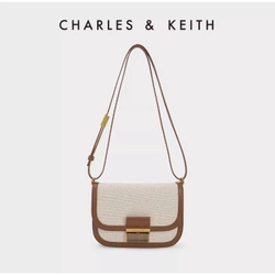 Túi Charles & Keith đeo chéo 20cm