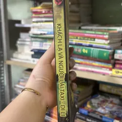 Khách lạ và người lái taxi 🌊 572588