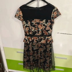 Đầm peplum ren hoa nâu tây Tri’C