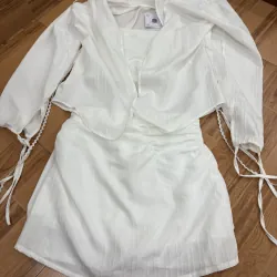 Set 4 chi tiết đi biển