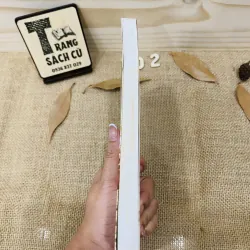 Combo : Khi phụ nữ uống trà + Cho em gần anh chút nữa + Không phải tình hờ 929868