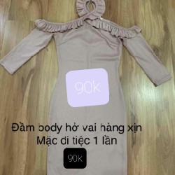 Thanh lý đầm ,váy ,jum mặc một đến 2 lần nên còn rất mới  8931