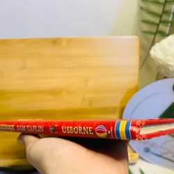 [Sách tiếng Anh 2hand] Like new 90% The Usborne Official Knight’s Handbook 592588