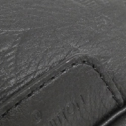 Túi đeo chéo Louis Vuitton Monogram Shadow Discovery M44388 611526