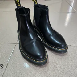 Giày Dr. Martens Bianca.
Màu đen.
Size 5UK - 38. Made in Thailand. Tình trang sử dụng tốt. 1031353