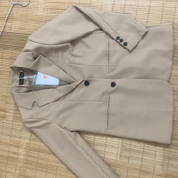 Áo khoác blazer, còn nguyên tem mác, chất liệu đẹp, màu be đậm