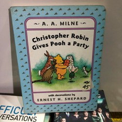 Christopher Robin gives Pooh a party - A. A. Milne