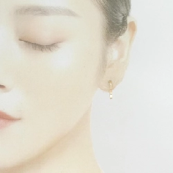 Khuyên tai Louis Vuitton Monogram một bên 665857