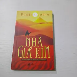 Sách Nhà Giả Kim - cuốn sách bán chạy chỉ sau kinh thánh