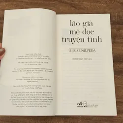 LÃO GIÀ MÊ ĐỌC TRUYỆN TÌNH - Luis Sepúlveda 720270