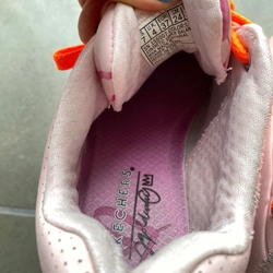 Sketchers size 36/37 tặng kèm day giày theo màu mong muốn 509674