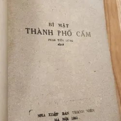 Truyện tình báo BÍ MẬT THÀNH PHỐ CẤM 788575