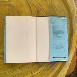 THE GUIDE TO LIVING WITH BLADDER CANCER 1022727