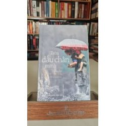 Trên dấu chân mình -mới 80% ố ,có bọc sách -Thủy Trần [2001] SÁCH VĂN HỌC STB411