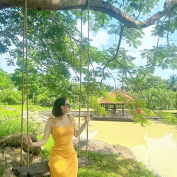 Đầm vàng 2 dây 525164
