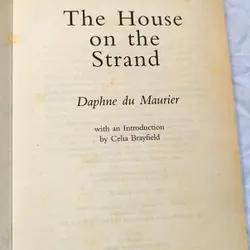 Daphne Du Maurier - The house in the strand  732662