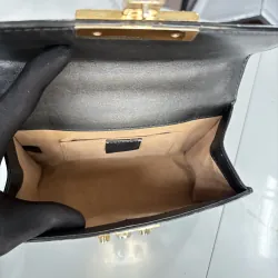 ĐẲNG CẤP KHÔNG THỜI GIAN: GUCCI PADLOCK Mini . 976855