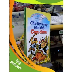(TẶNG BOOKMARK) Chú thợ may nhỏ thó can đảm - Nhân Văn - RBK0111