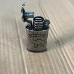 Bật lửa xăng đá  CAMEL có hình con lạc đà 960801