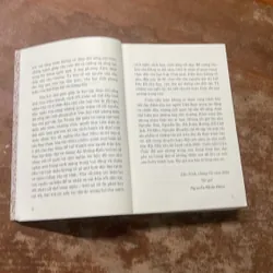 CUỘC ĐỜI QUA NHỮNG TRANG VĂN ( LÝ LUẬN PHÊ BÌNH) - NGUYỄN KHẮC ĐÀM 682064