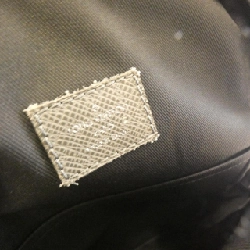 Túi đeo chéo Louis Vuitton Taiga Avenue M30801 - Hàng hiệu Authentic 764023