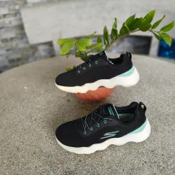 Giày thể thao nữ