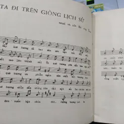 TA ĐI TRÊN GIÒNG LỊCH SỬ 970318