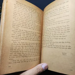 Tháp Pháo Mùa Xuân 1023217