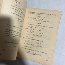 Đề thi tuyển sinh vào đại học, cao đẳng hệ đào tạo tại chức Môn Vật Lý - 1993s (2 quyển) 595542