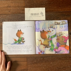 Sách ngoại văn A Snowman for Little Bear, Used, còn miếng cắt dán cuối sách 498067