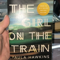 THE GIRL ON THE TRAIN - PAULA HAWKINS