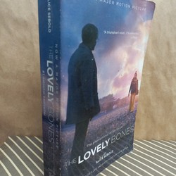 The lovely bones - Alice Sebold - sách ngoại văn đã qua sử dụng 72544