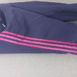 Quần thể thao nữ Adidas size L 56259