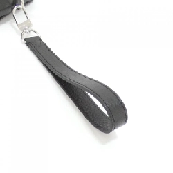 Túi xách Louis Vuitton Taiga Pochette Kasai M30441 608401