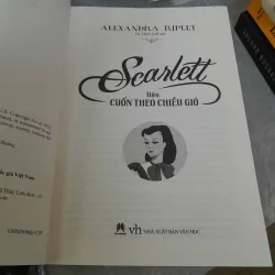 SCARLETT HẬU CUỐN THEO CHIỀU GIÓ - VŨ THÙY LINH 784328