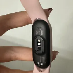 Miband 6 còn dùng tốt 603865