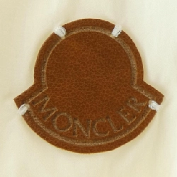 【Khuyến mãi】Áo khoác MONCLER 642225