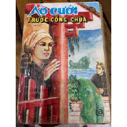 Áo cưới trước cổng chùa –Vương Thừa Bình