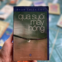 Qua Suối Mây Hồng