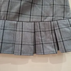 Váy ngắn xếp ly caro xám 604766