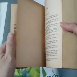 [MIỄN PHÍ BỌC SÁCH] [XƯA] Lucky (1985) - Jackie Collins 1027166