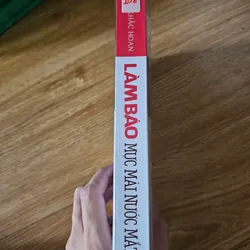 Làm báo mực mài nước mắt
 675325