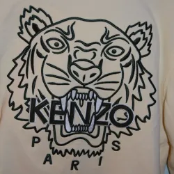 Áo sweatshirt Kenzo tay dài thêu đầu hổ màu vàng kem 760776