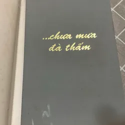 Tuyển tập thơ Quảng Nam: CHƯA MƯA ĐÃ THẤM; sách bìa cứng, khổ lớn  559338