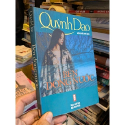 BÊN DÒNG NƯỚC - QUỲNH DAO