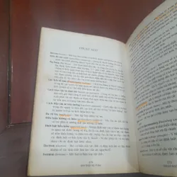 STEPHEN HAWKING và Leonard Mlodinow - BẢN THIẾT KẾ VĨ ĐẠI 570069
