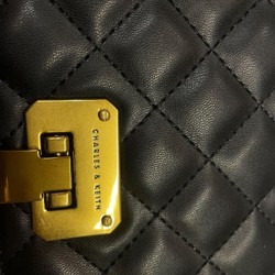 Túi trám Charles & Keith Code: CK2-70160082 141414